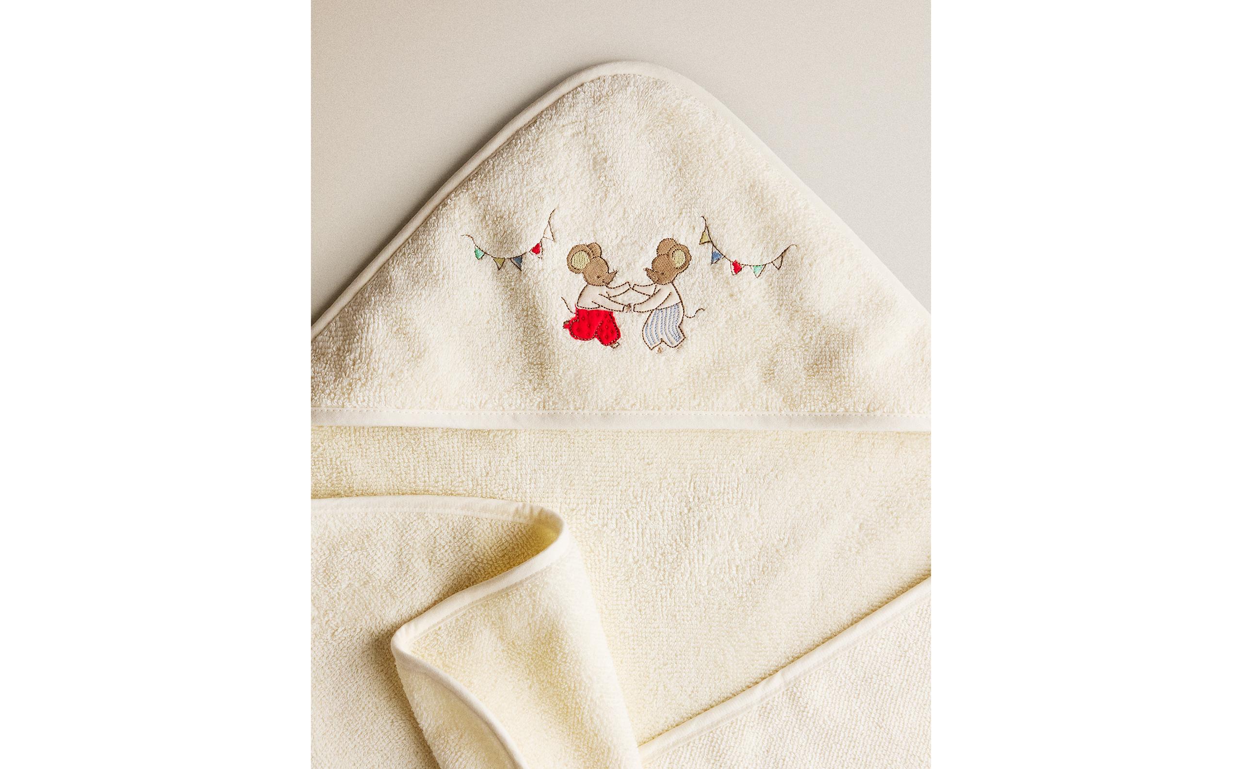 KIDS' MOUSE HOODED BATH TOWEL product thumbnail 8
