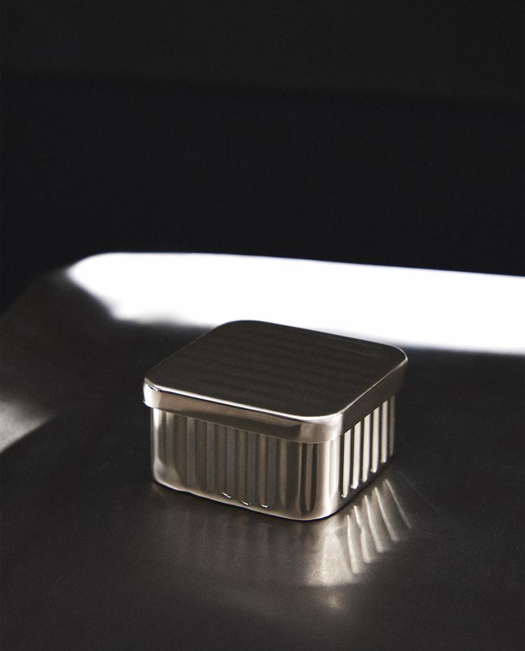 КОРОБКА ИЗ НЕРЖАВЕЮЩЕЙ СТАЛИ