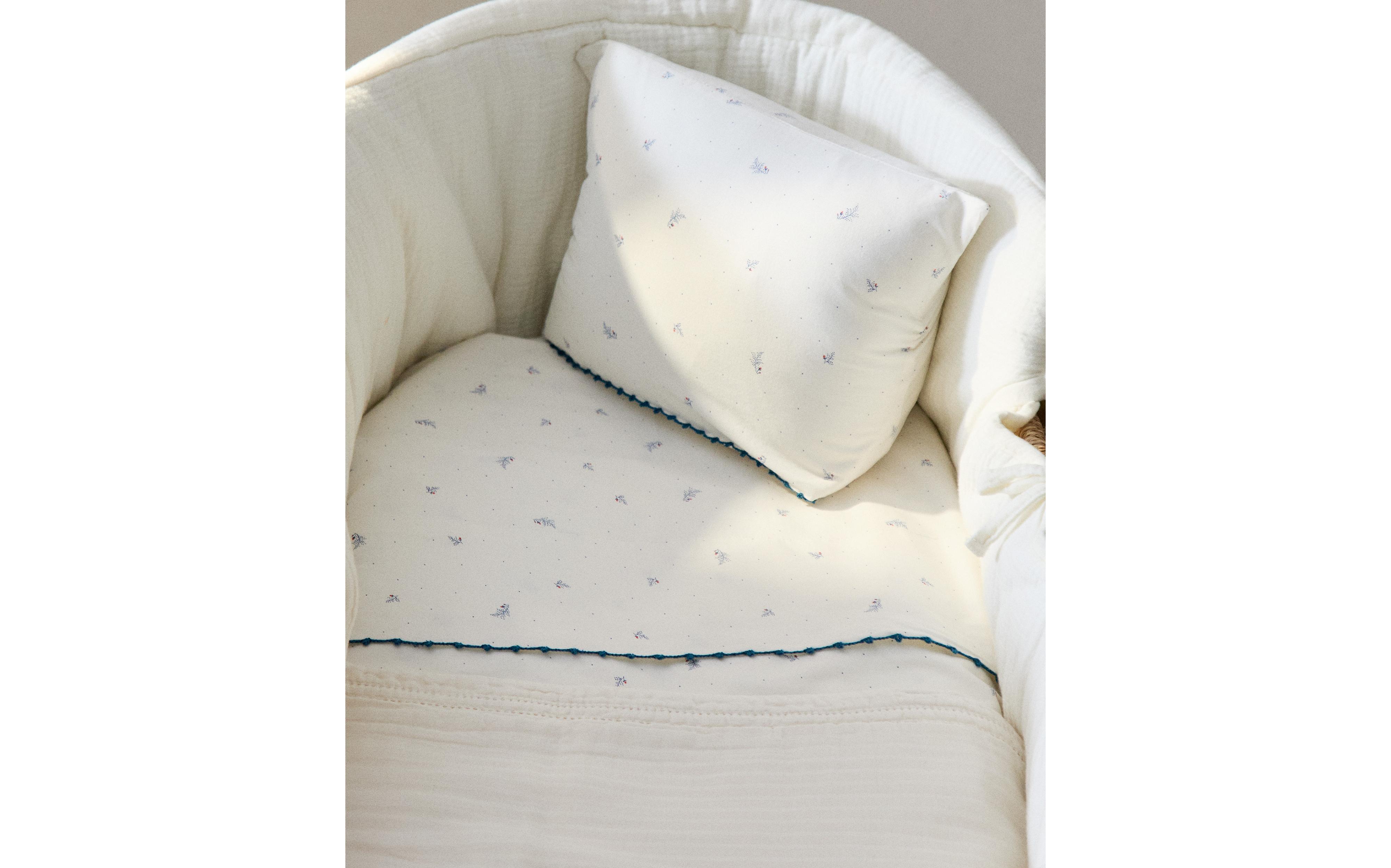 LEAVES AND POLKA DOTS MINI COT SHEET SET product thumbnail 9