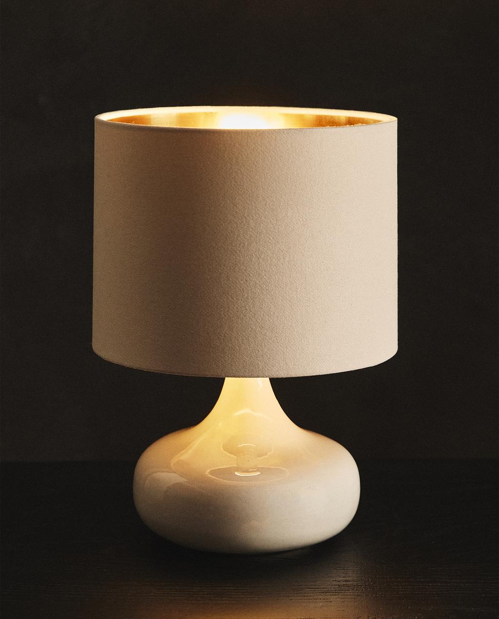 SMALL CERAMIC BASE TABLE LAMP