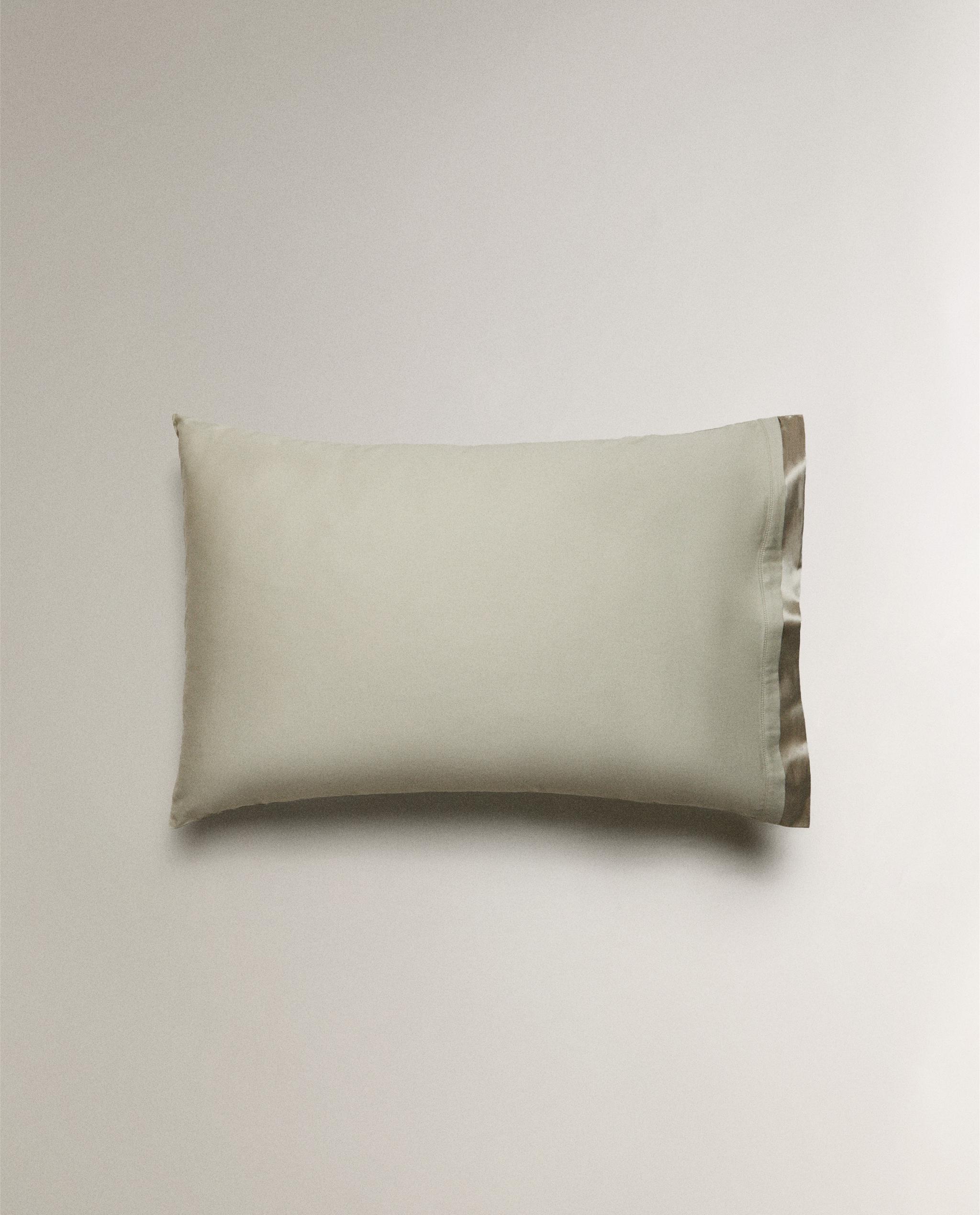 SATEEN PILLOWCASE WITH SILK BORDER (300 THREAD COUNT) product thumbnail 2