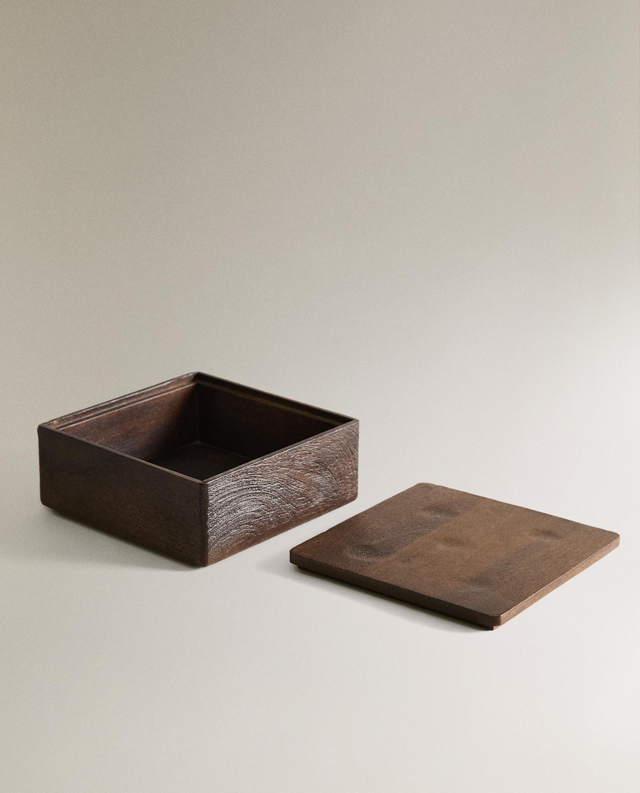 MEDIUM WOODEN BOX WITH LID product thumbnail 3