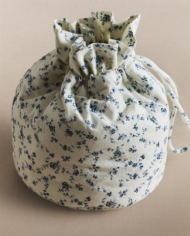 BUIDELTAS VOOR BABY'S MET BLAUWE BLOEMEN BUIDELTAS VOOR BABY'S MET BLAUWE BLOEMEN