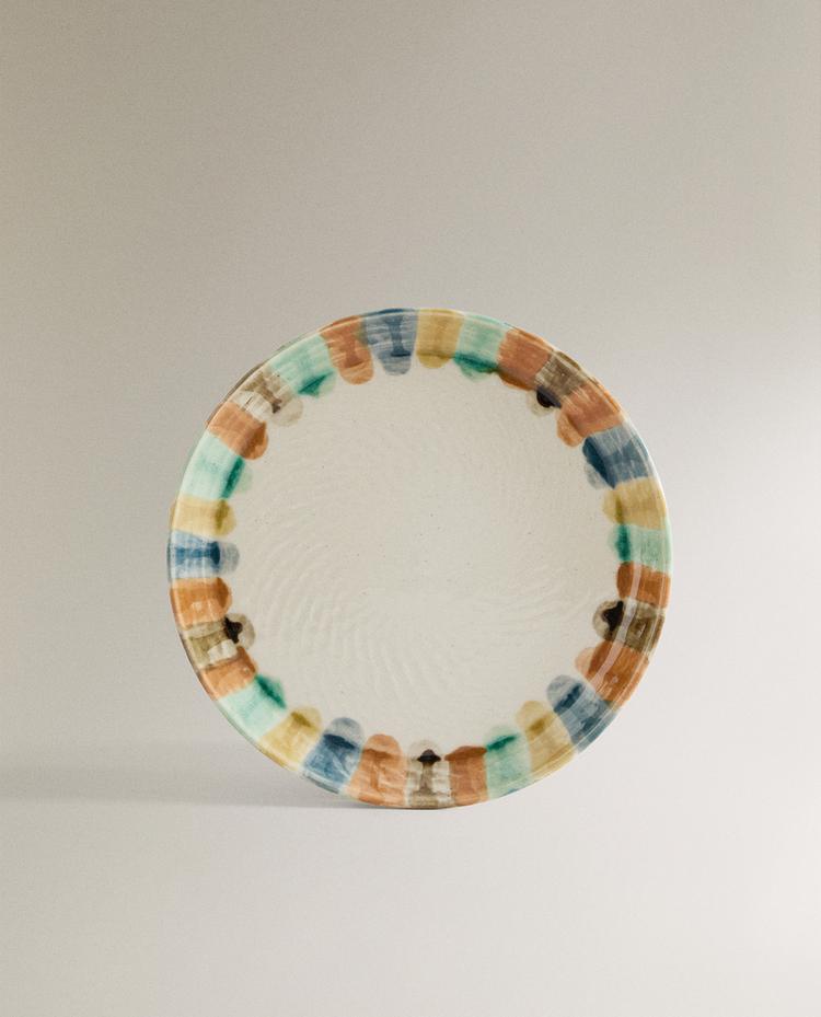 STONEWARE SERVING DISH WITH CONTRAST LINES