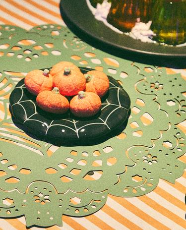 PACK OF CHILDREN’S HALLOWEEN SPIDER WEB PLACEMATS (PACK OF 6)