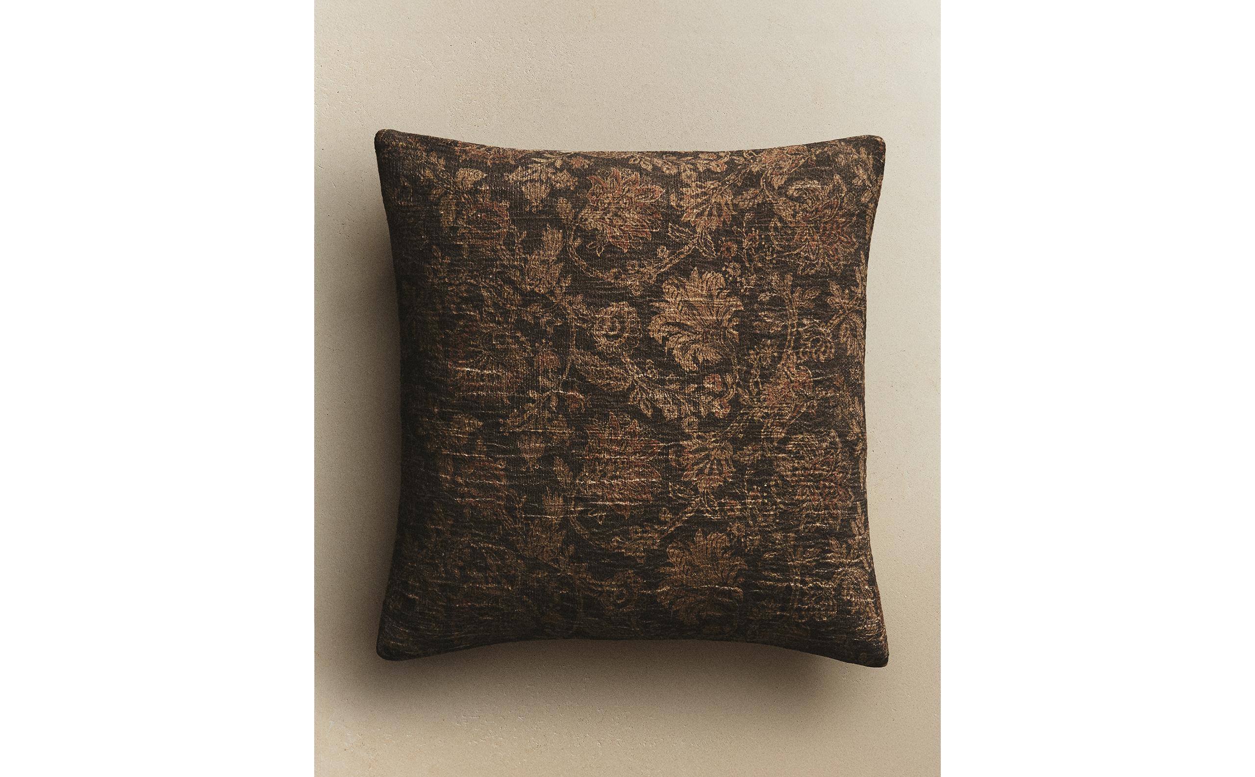 ソファとリビングルームの装飾クッション | Zara Home 日本/Japan