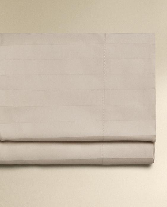 شرشف علوي ساتان مخطط (كثافة 500 خيط) شرشف علوي ساتان مخطط (كثافة 500 خيط)