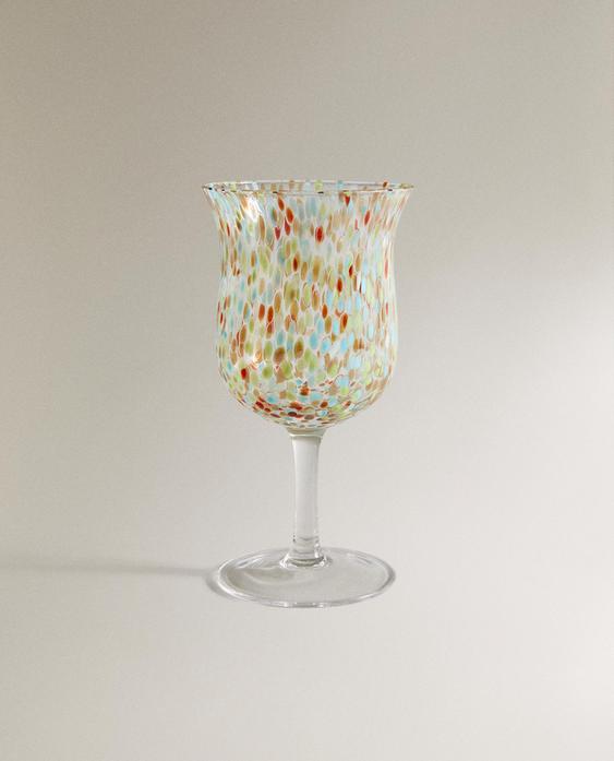 كأس متعدد الألوان كأس متعدد الألوان