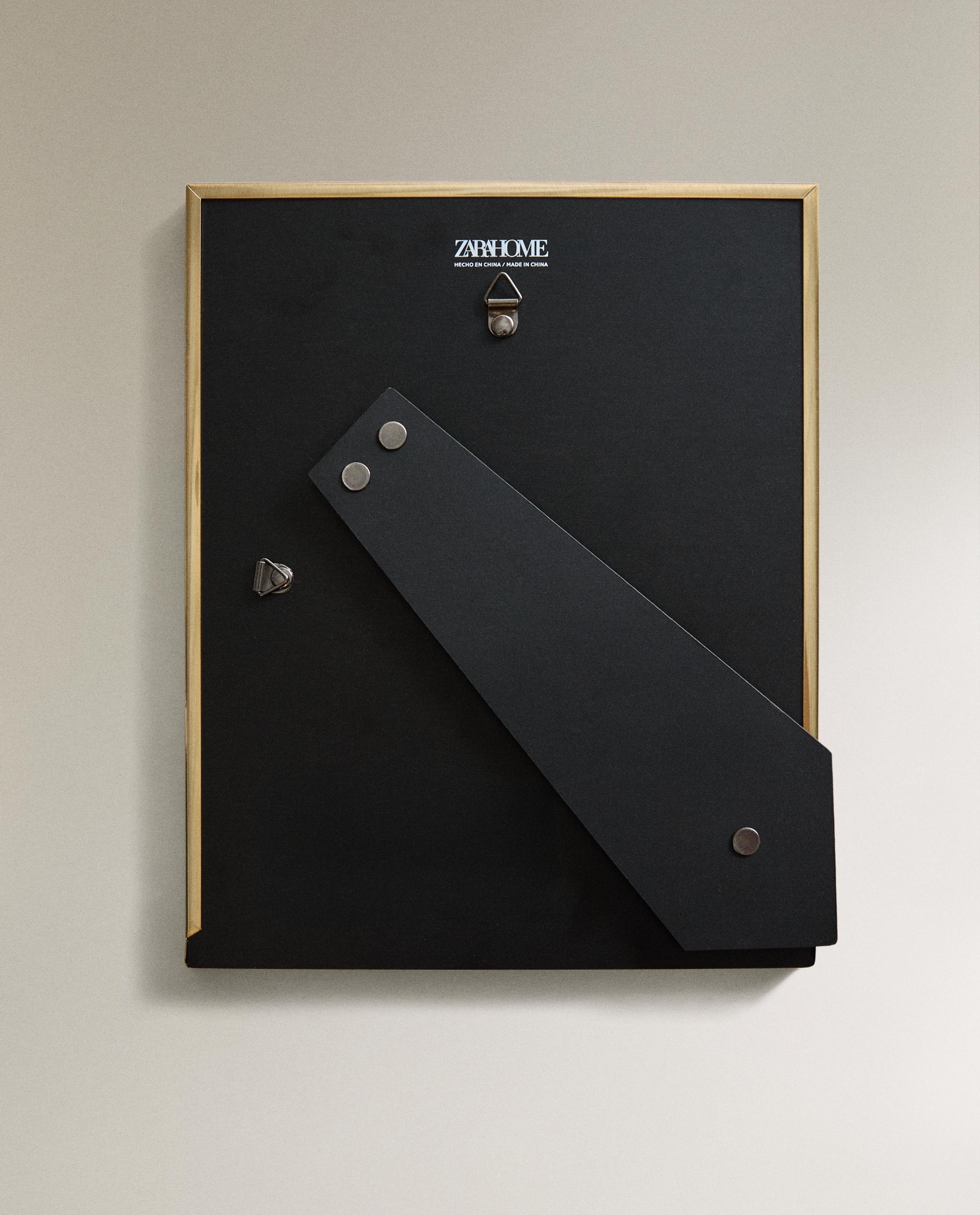 GOLDEN METAL PHOTO FRAME product thumbnail 2