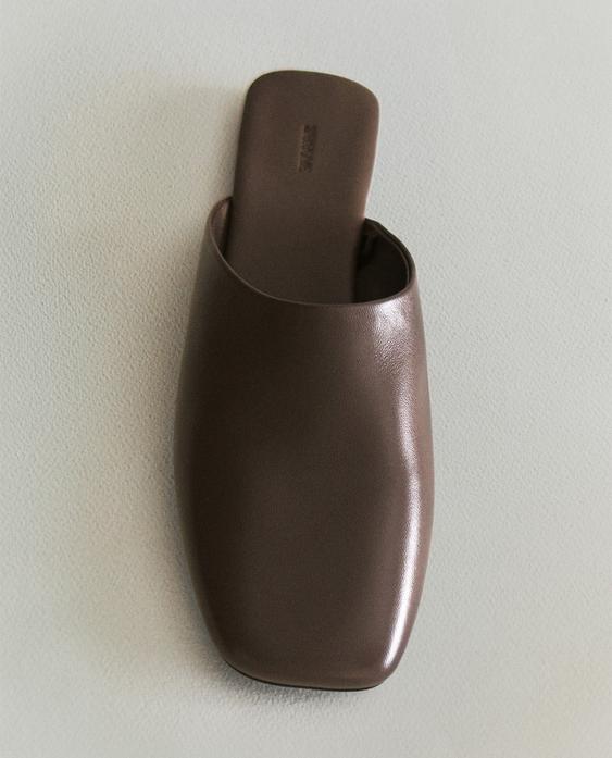 MULE PIEL PUNTA CUADRADA MULE PIEL PUNTA CUADRADA