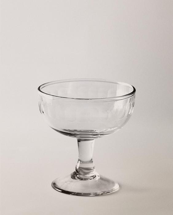 TAÇA DE VIDRO COM RELEVO VERTICAL