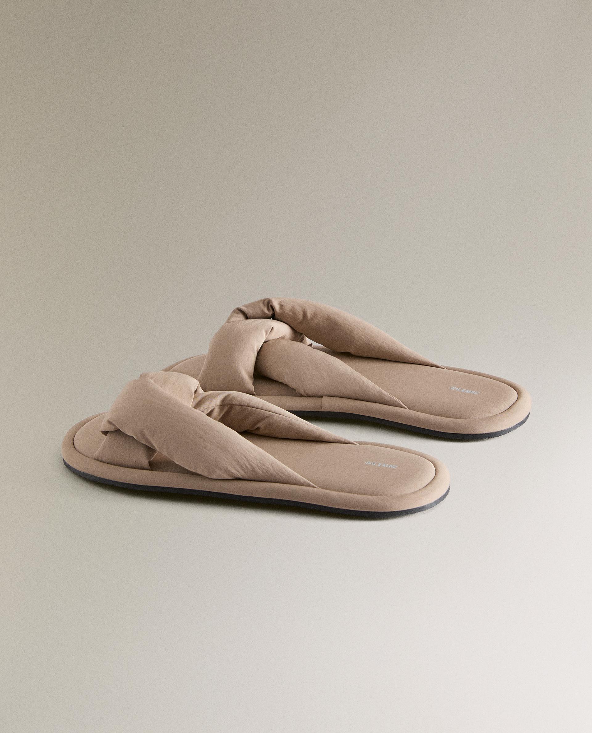 ZAPATILLA DESTALONADA NUDO Zara Home Colombia