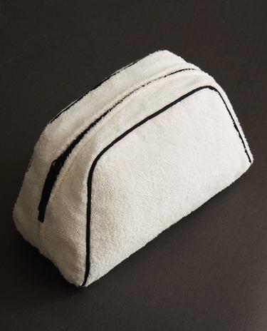 TERRY WASH BAG WITH TRIM DETAIL