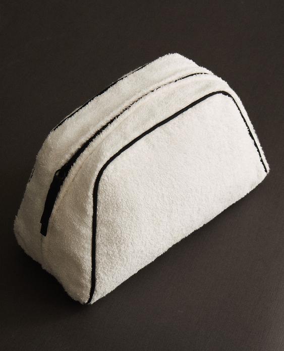 TERRY WASH BAG WITH TRIM DETAIL TERRY WASH BAG WITH TRIM DETAIL