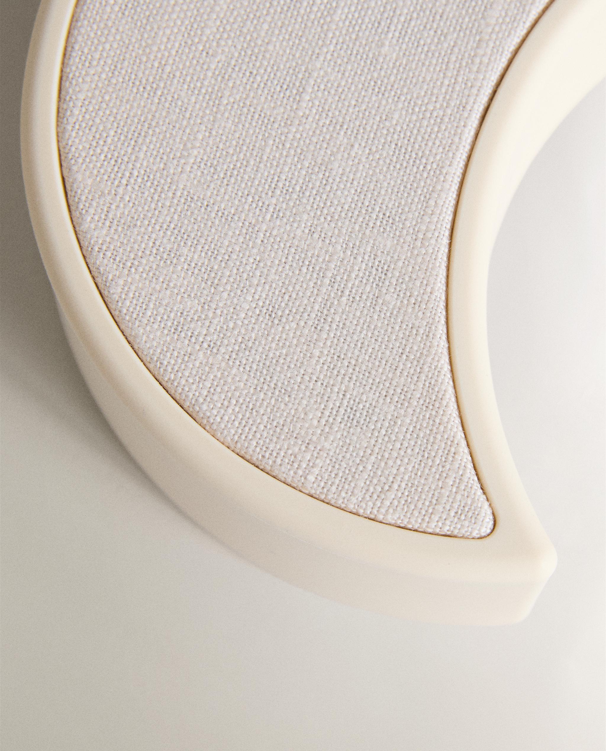 WHITE NOISE SPEAKER AND MOON NIGHT LIGHT product thumbnail 7