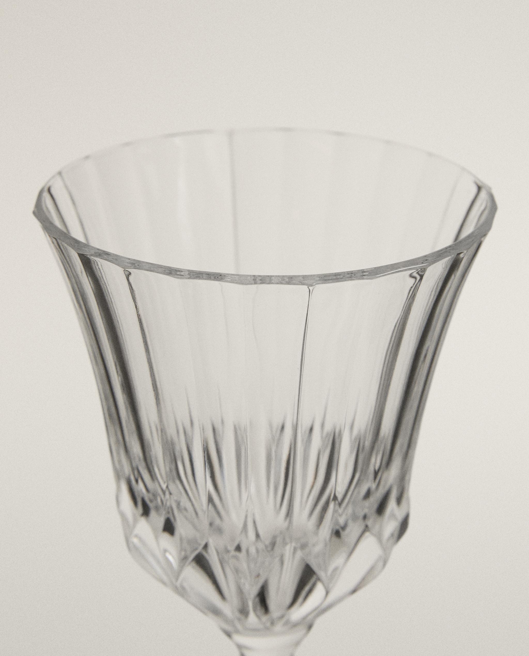 ENGRAVED-EFFECT CRYSTALLINE WINE GLASS product thumbnail 4