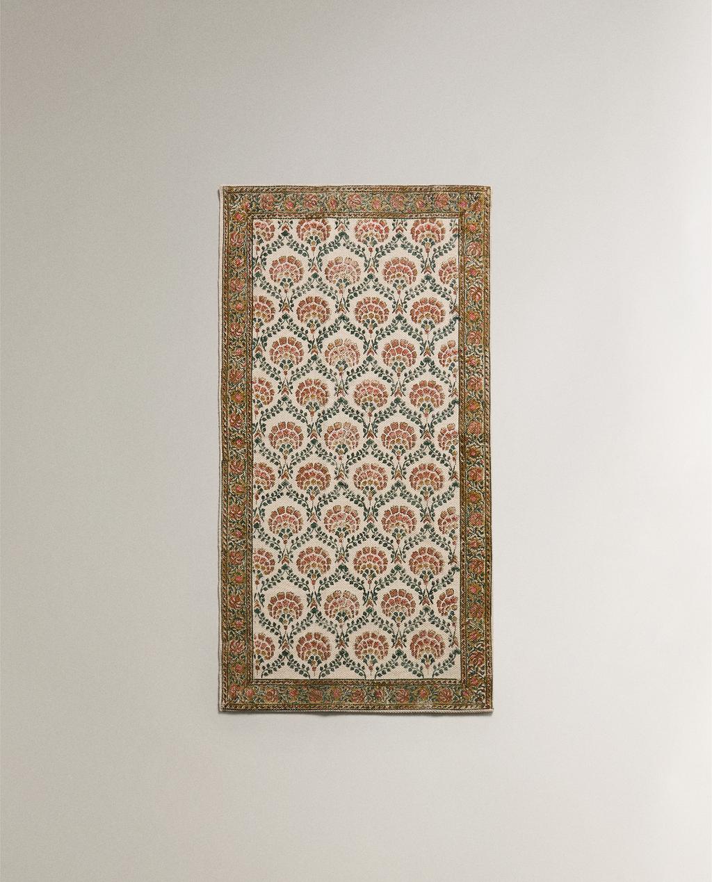 FLORAL PRINT RUG