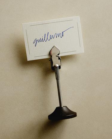 SET OF WOODEN PLACE NAMES HOLDERS AND CARDS