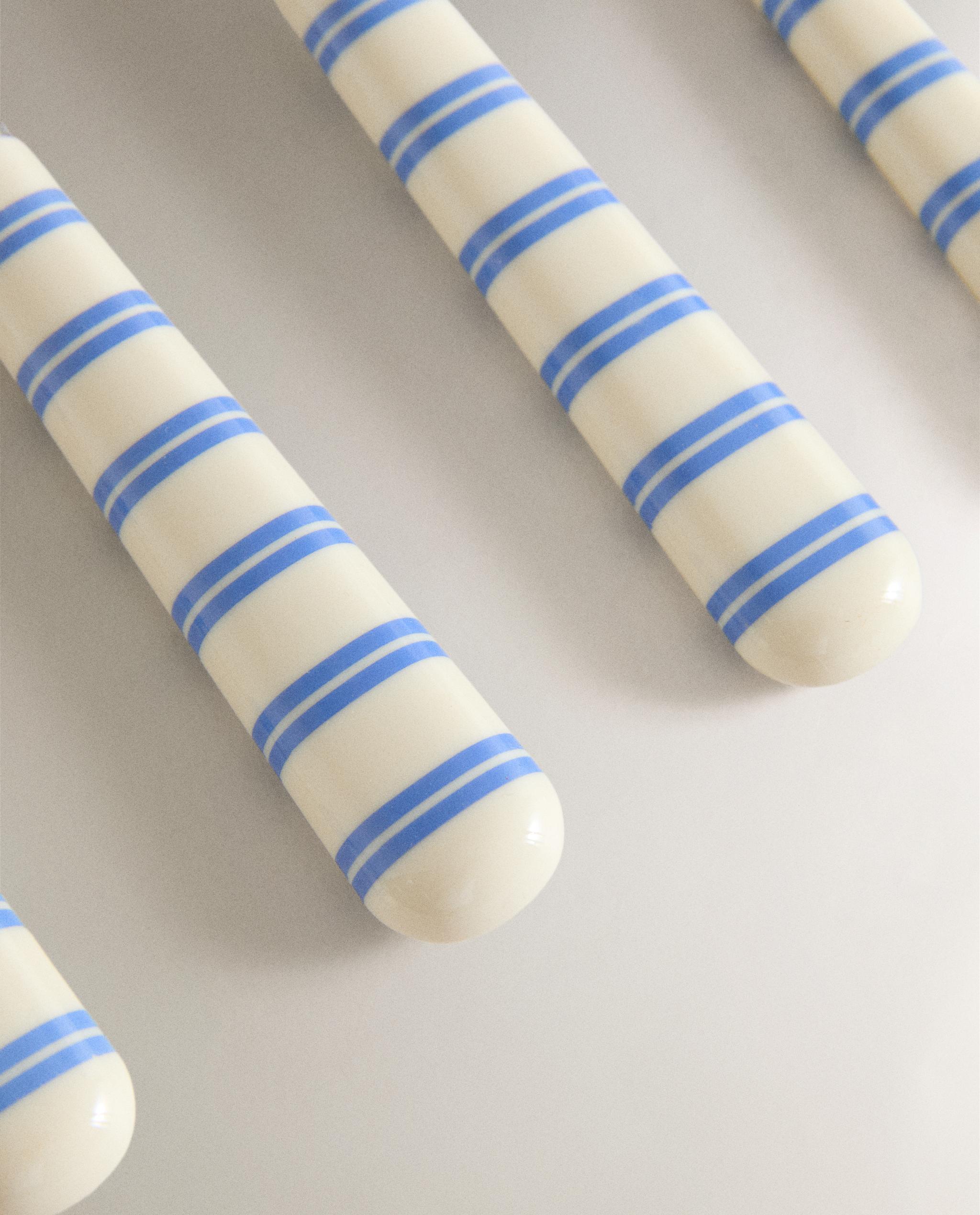 CUTLERY SET WITH STRIPED HANDLE (SET OF 4) product thumbnail 5