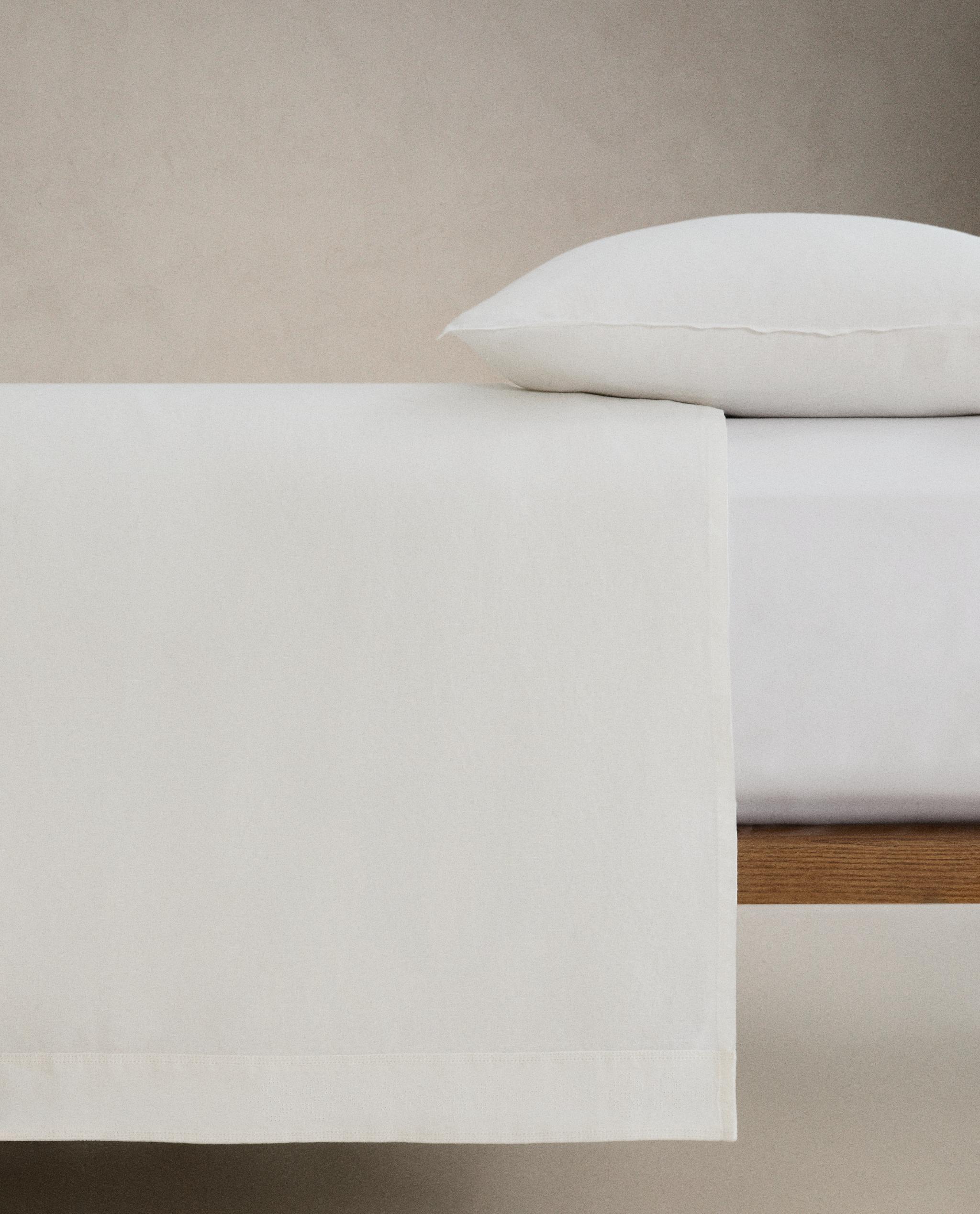LINEN AND COTTON BEDSPREAD AND PRINTED RUG product thumbnail 17
