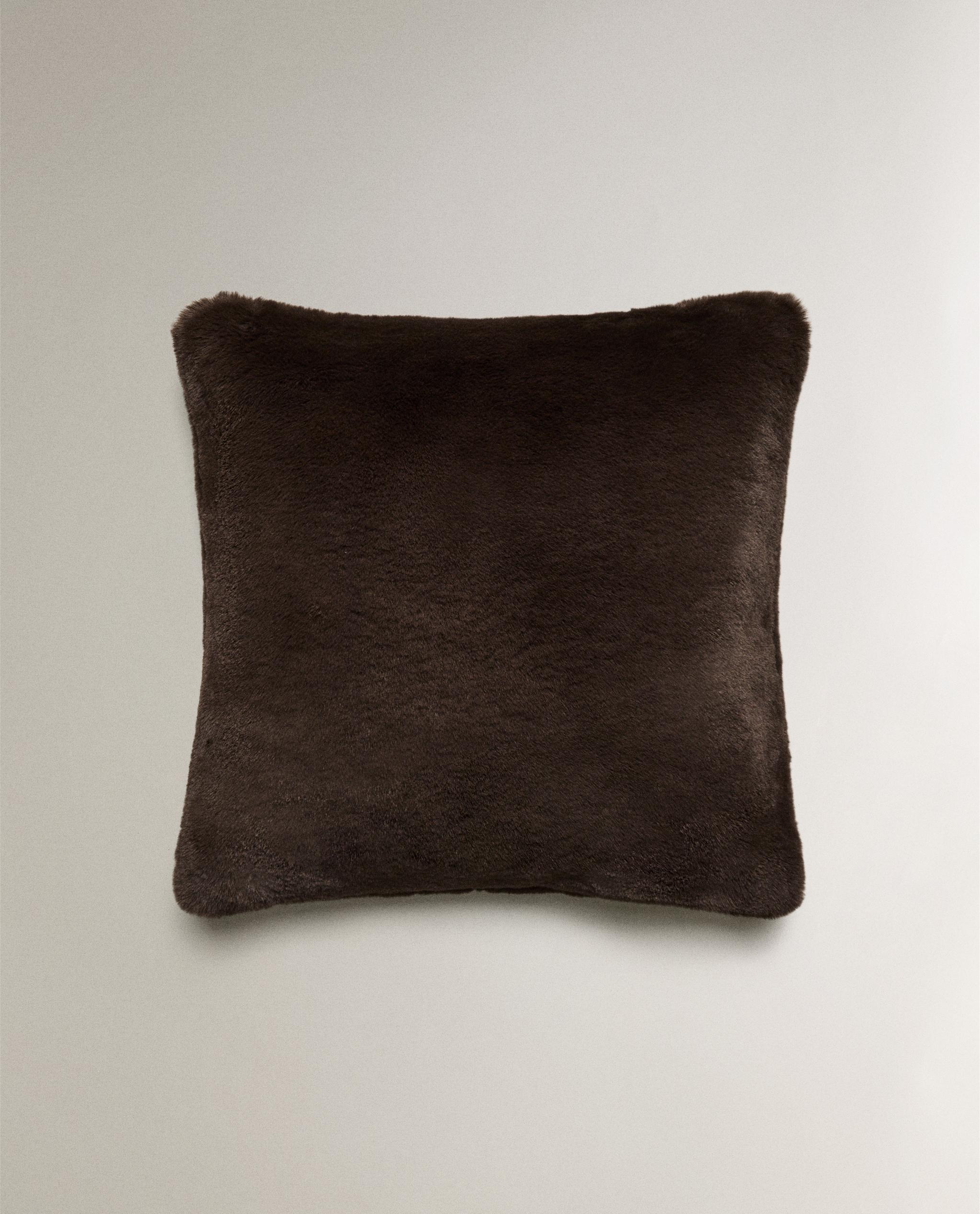 フェイクファー クッションカバー | Zara Home 日本/Japan