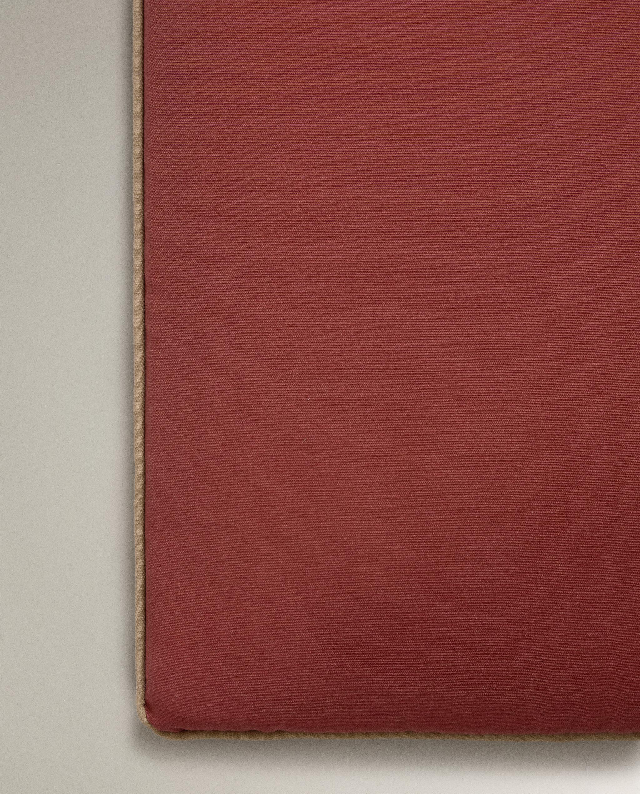 PLAIN TOPPER WITH PIPING