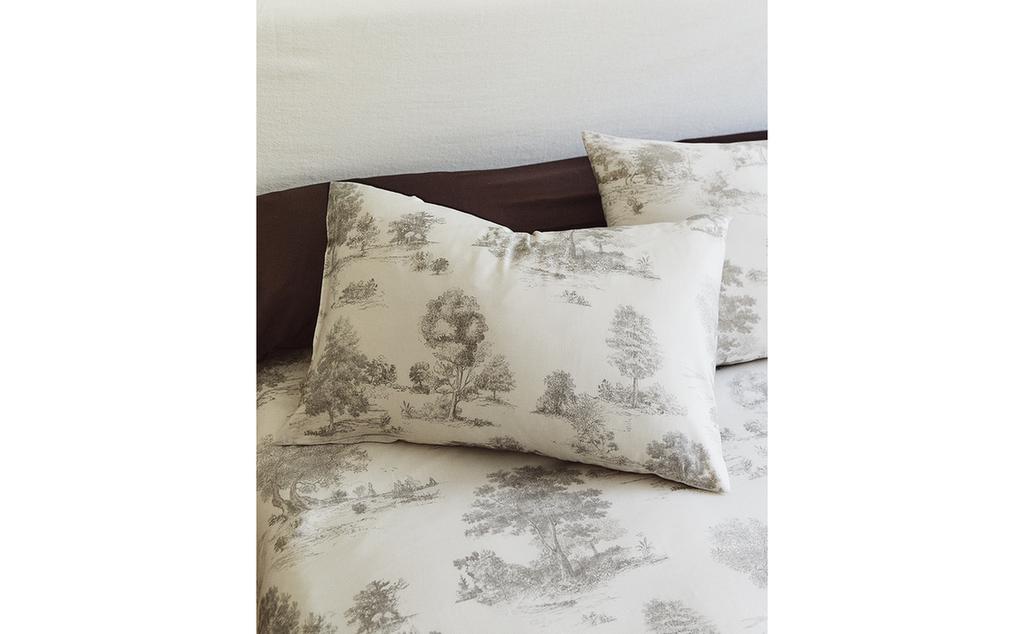 НАВОЛОЧКА ИЗ САТИНА С УЗОРОМ ТУАЛЬ-ДЕ-ЖУИ