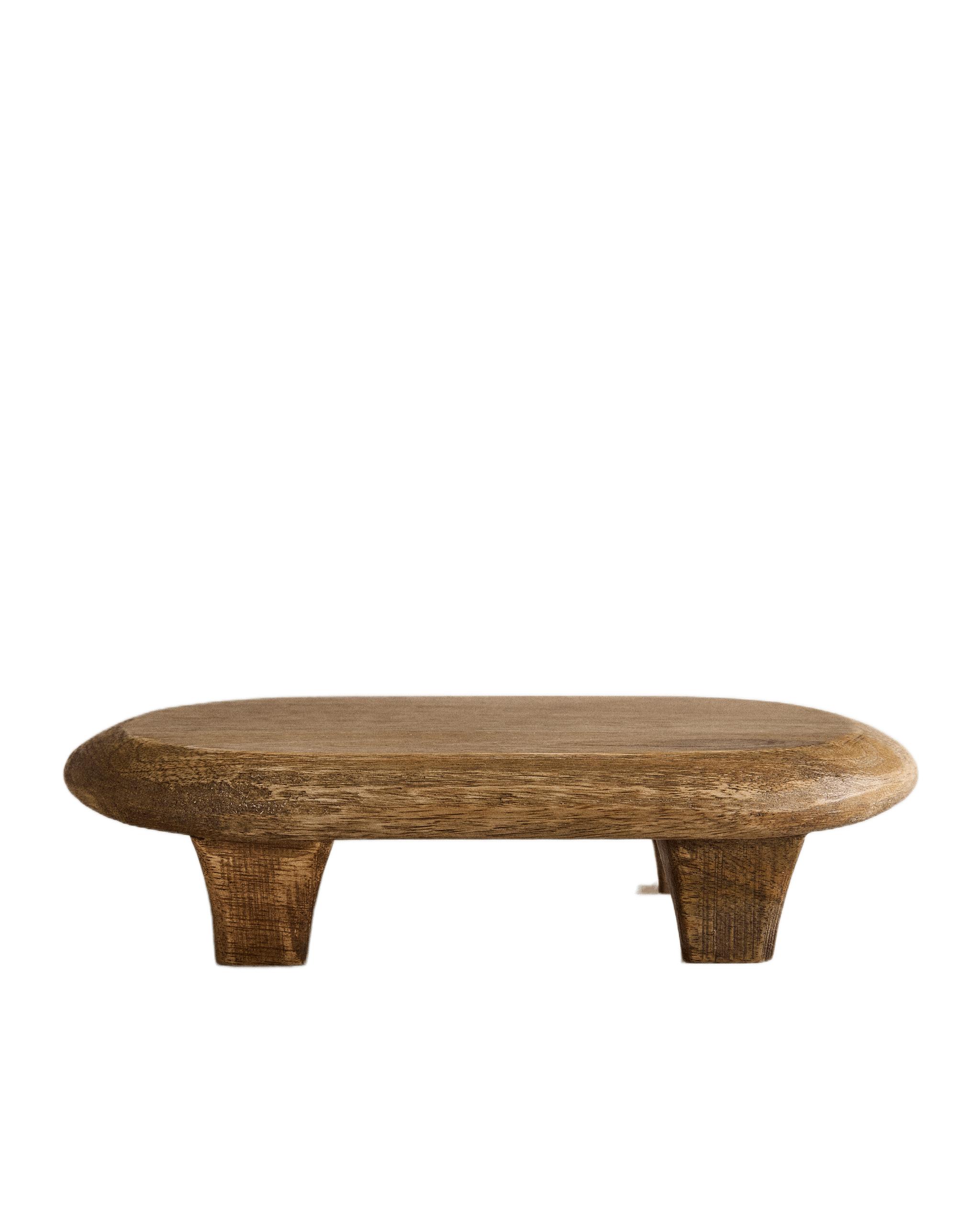 WOODEN CHOPPING BOARD WITH LEGS product thumbnail 7