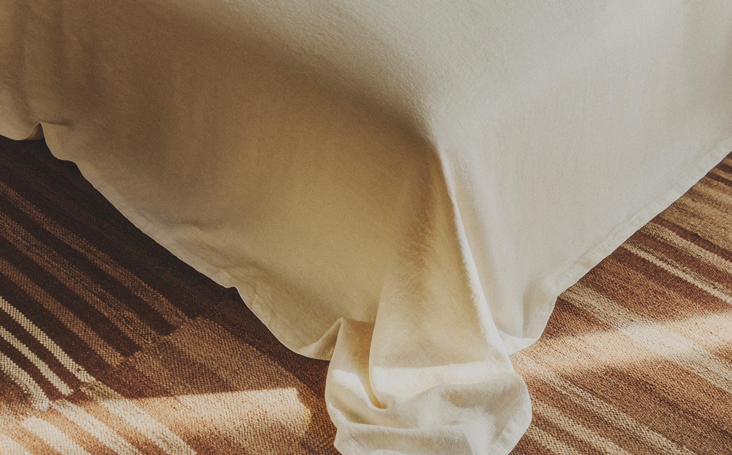 400 GXM²) COLCHA DE LINHO LAVADO | Zara Home Brasil
