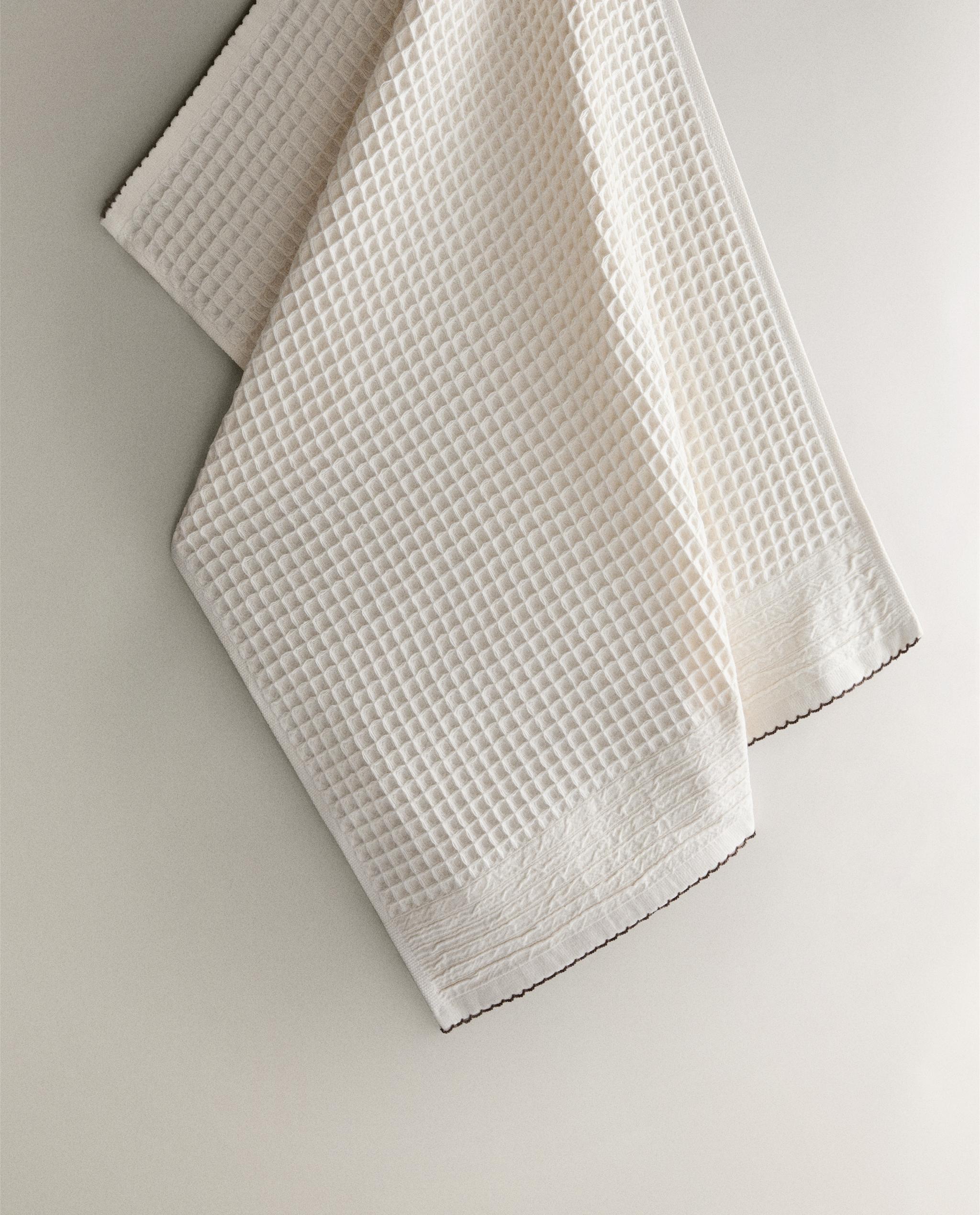 WAFFLE-KNIT TEA TOWEL product thumbnail 5