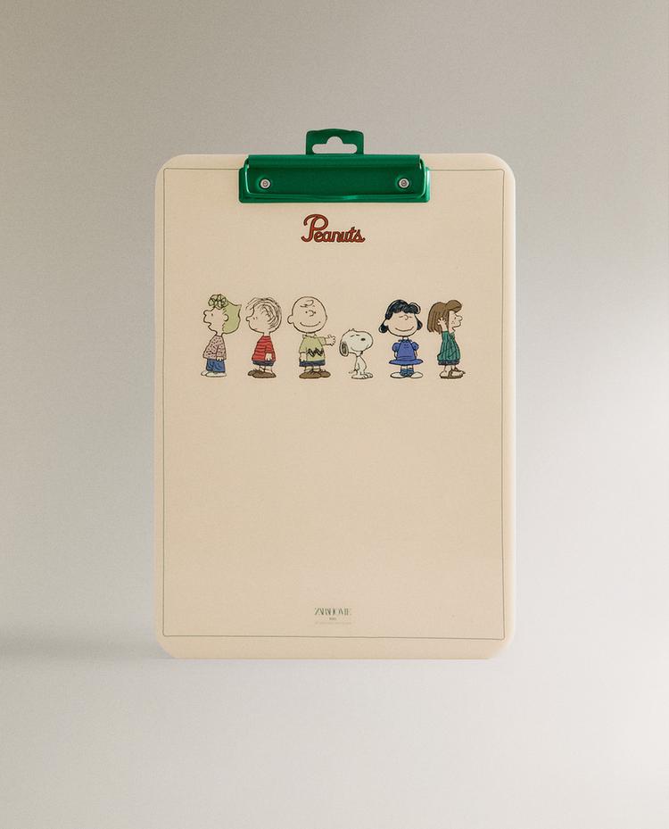 CHILDREN'S PEANUTS™ CLIPBOARD