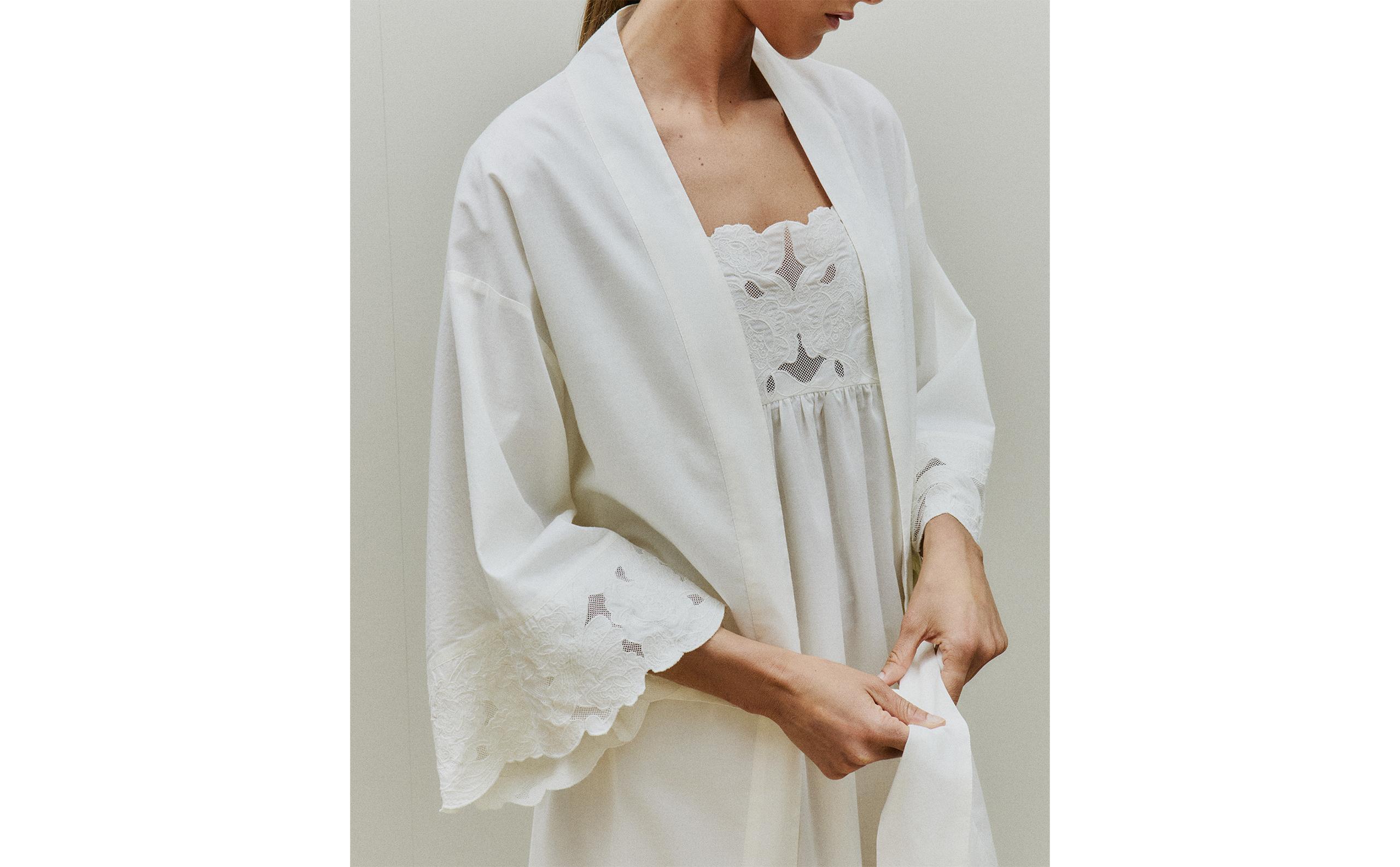 VESTAGLIA IN COTONE RICAMATO Zara Home Italia