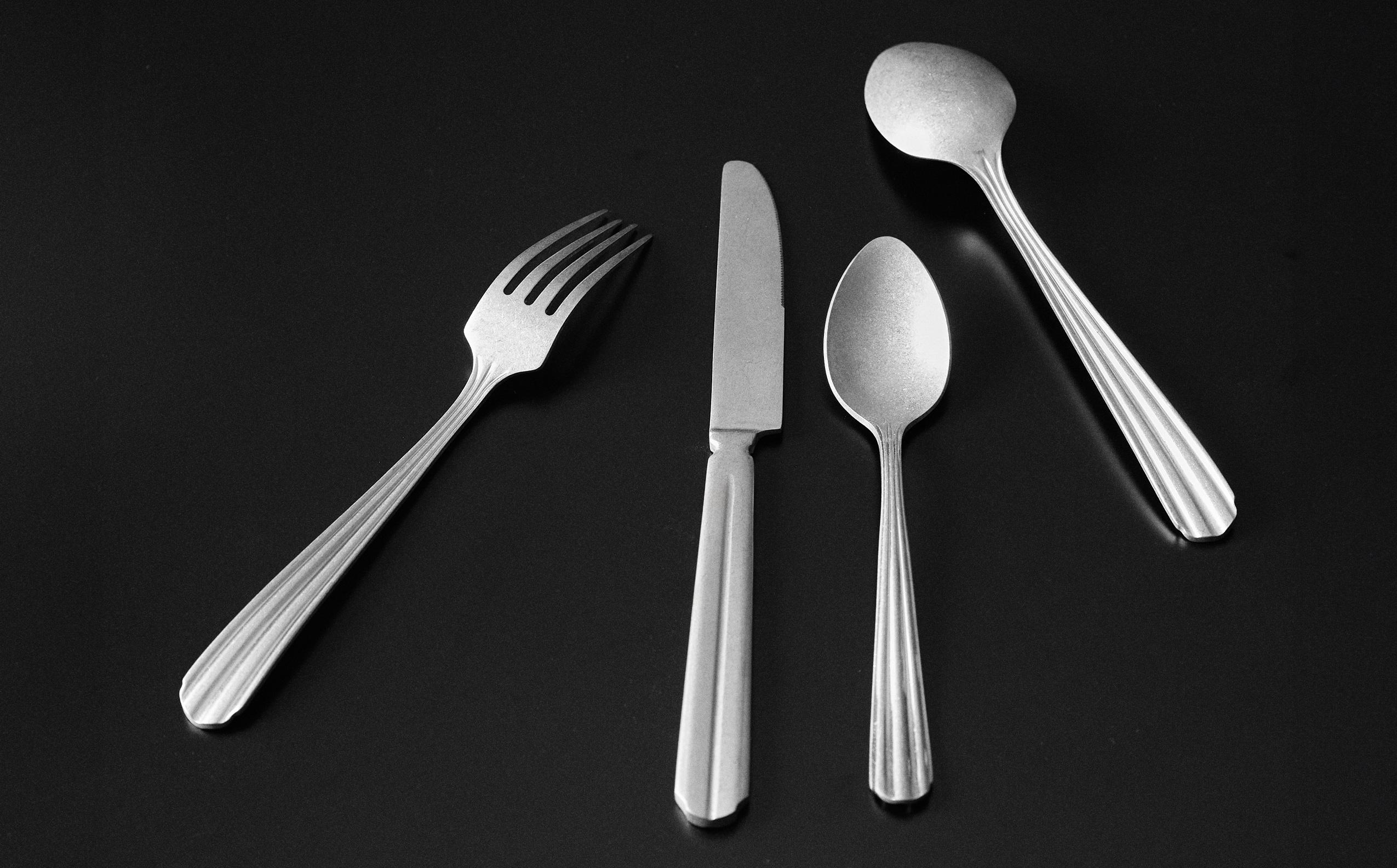 4-PIECE VINTAGE STEEL CUTLERY SET