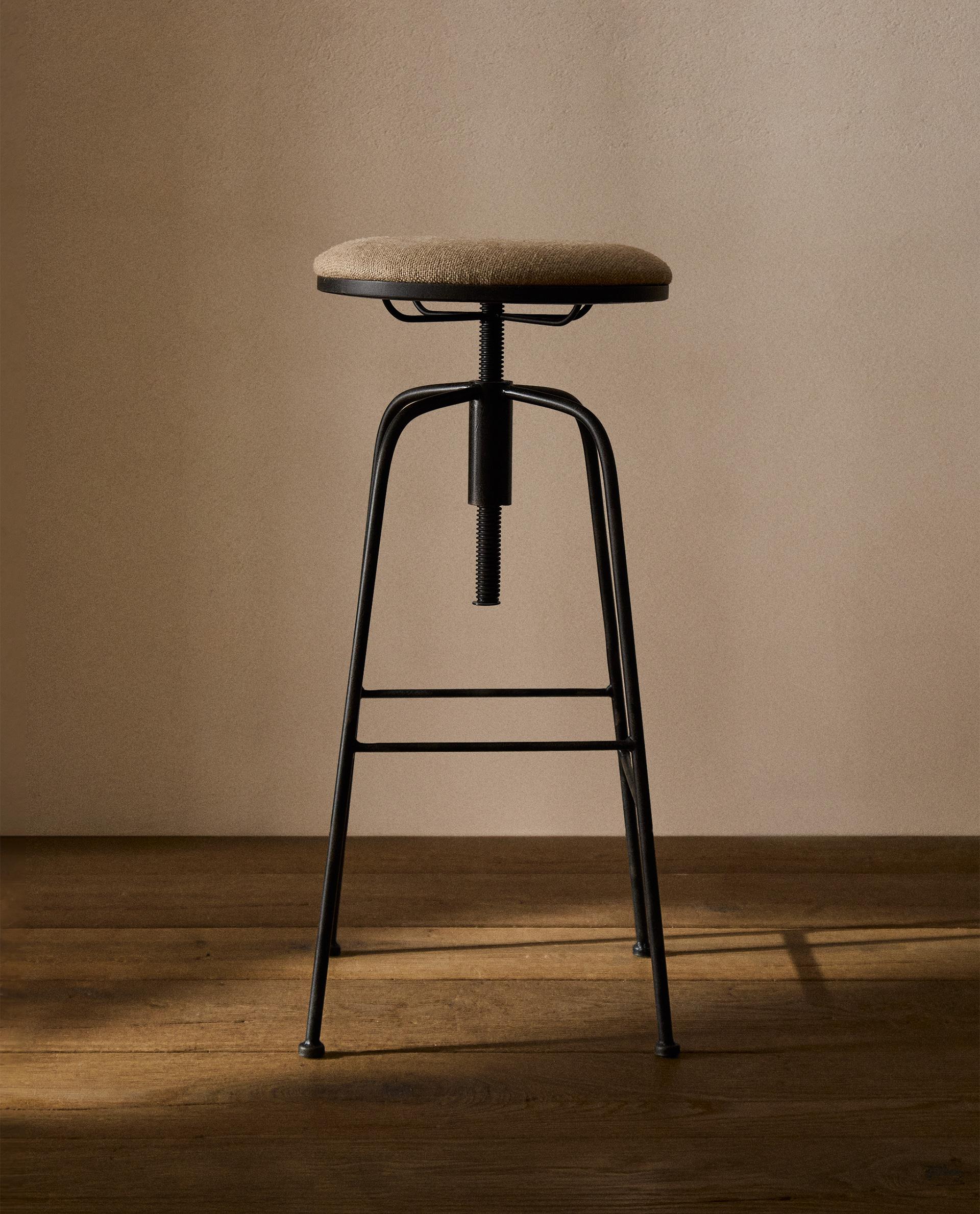 TABOURET DE BAR ROTATIF LIN