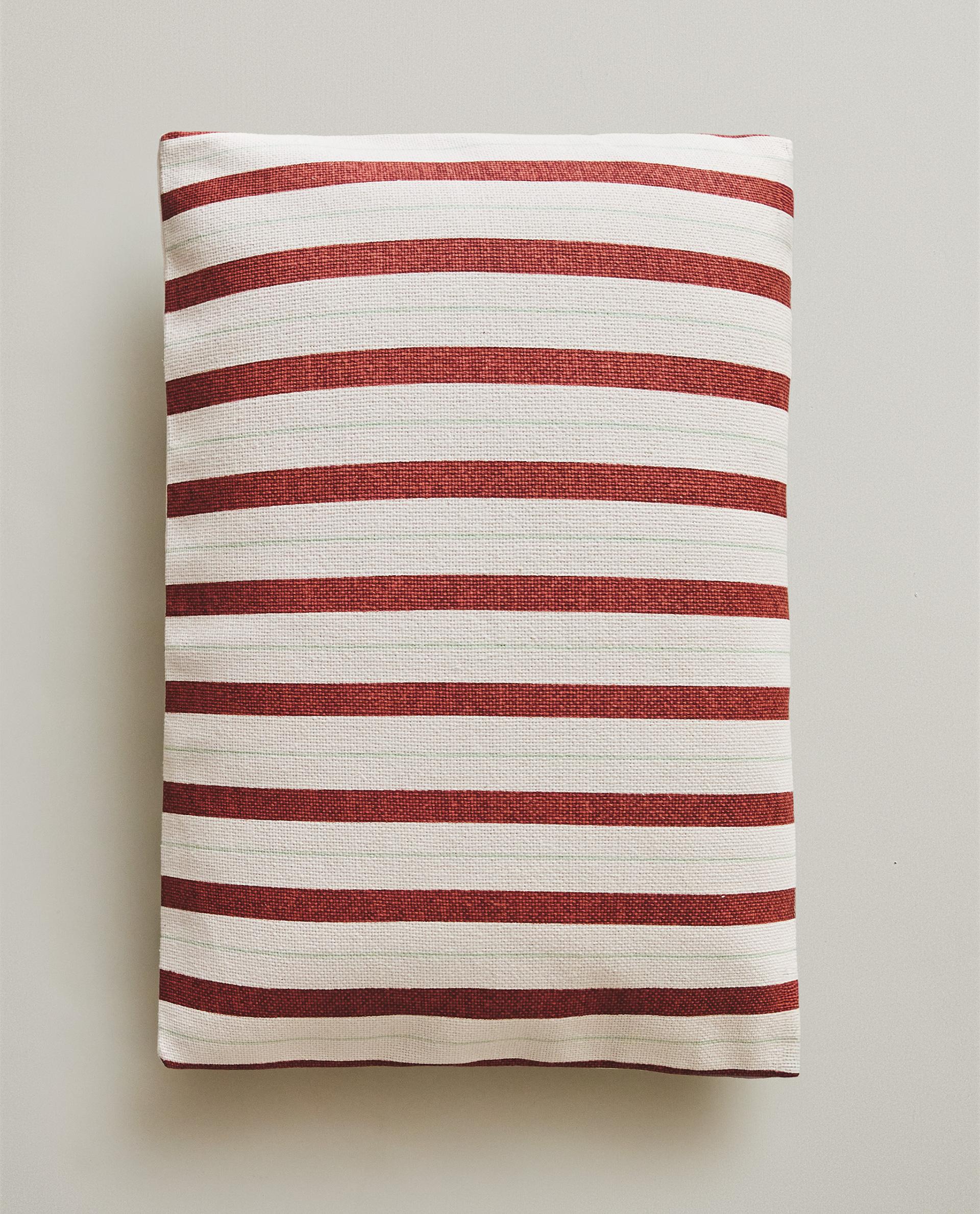 GESTREEPTE KUSSENHOES GESTREEPTE KUSSENHOES