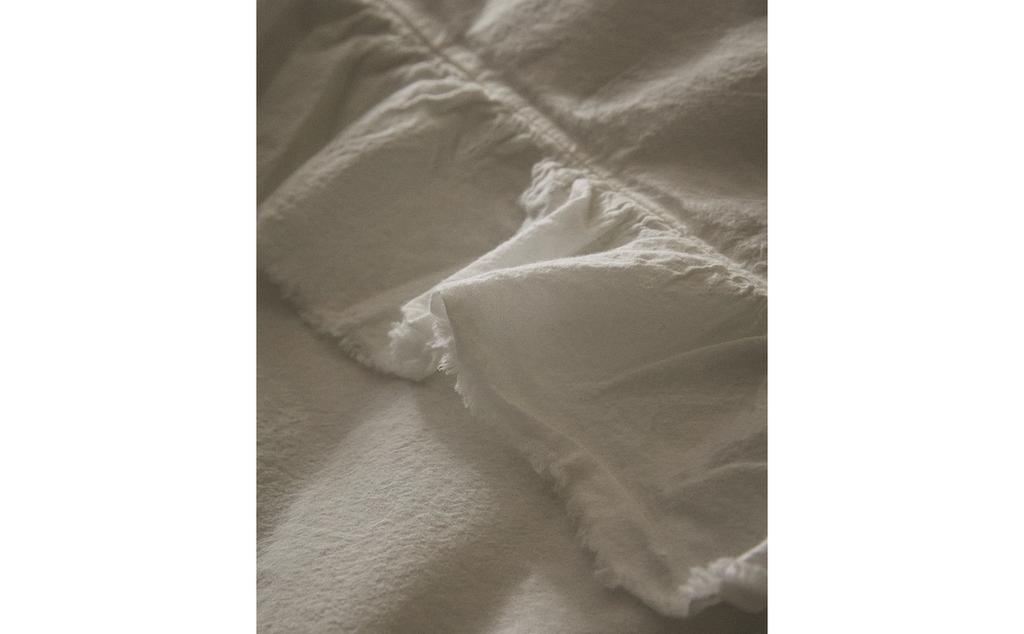 RUFFLE DUVET COVER