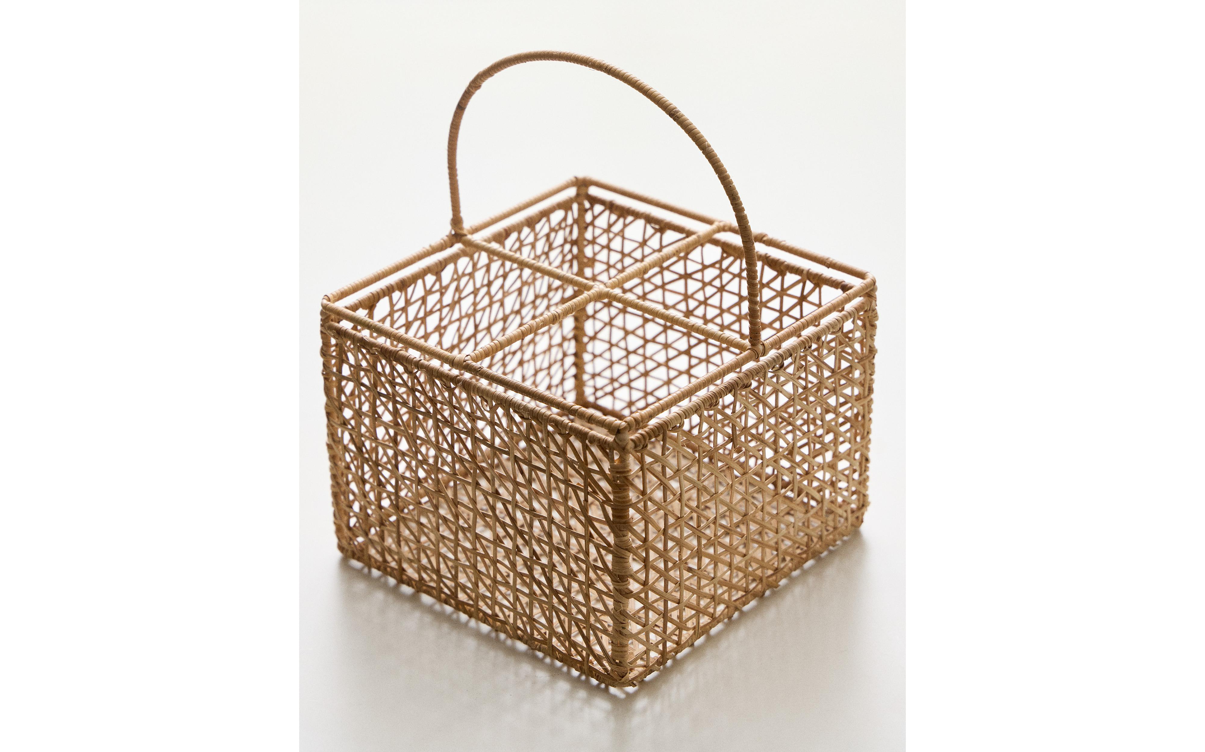 RATTAN BOTTLE STAND WITH HANDLE product thumbnail 8