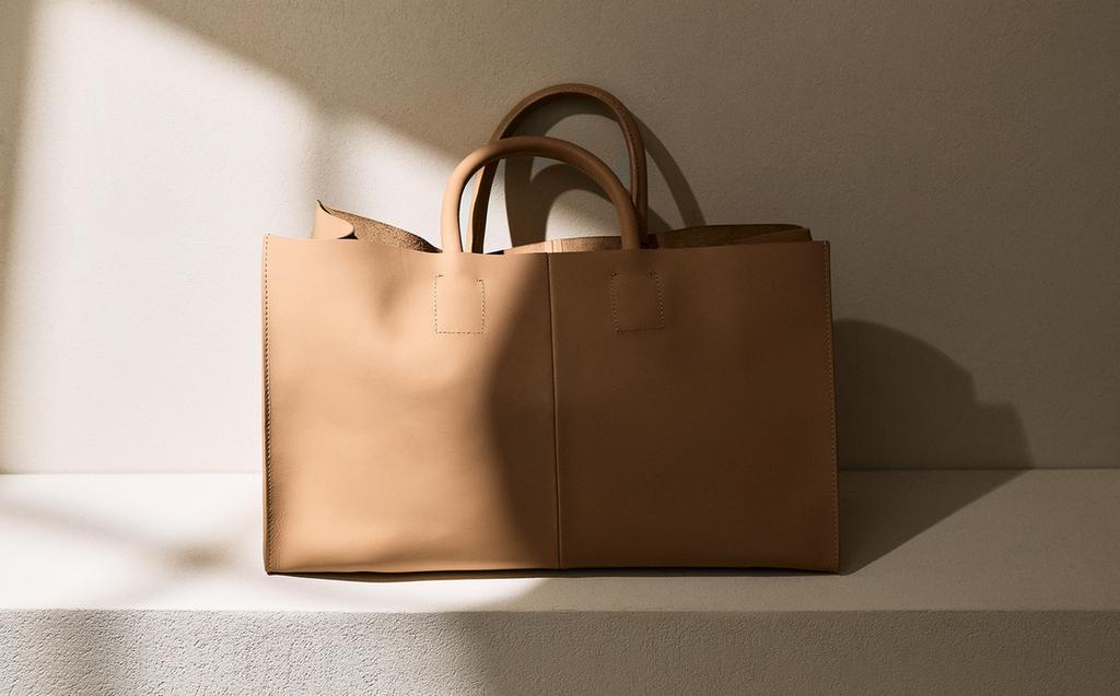 LEATHER TOTE BAG