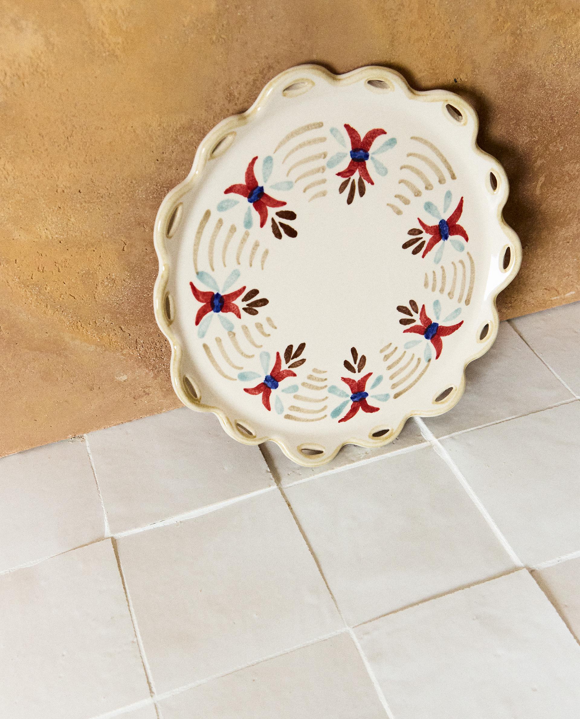 FLORAL CERAMIC DESSERT PLATE