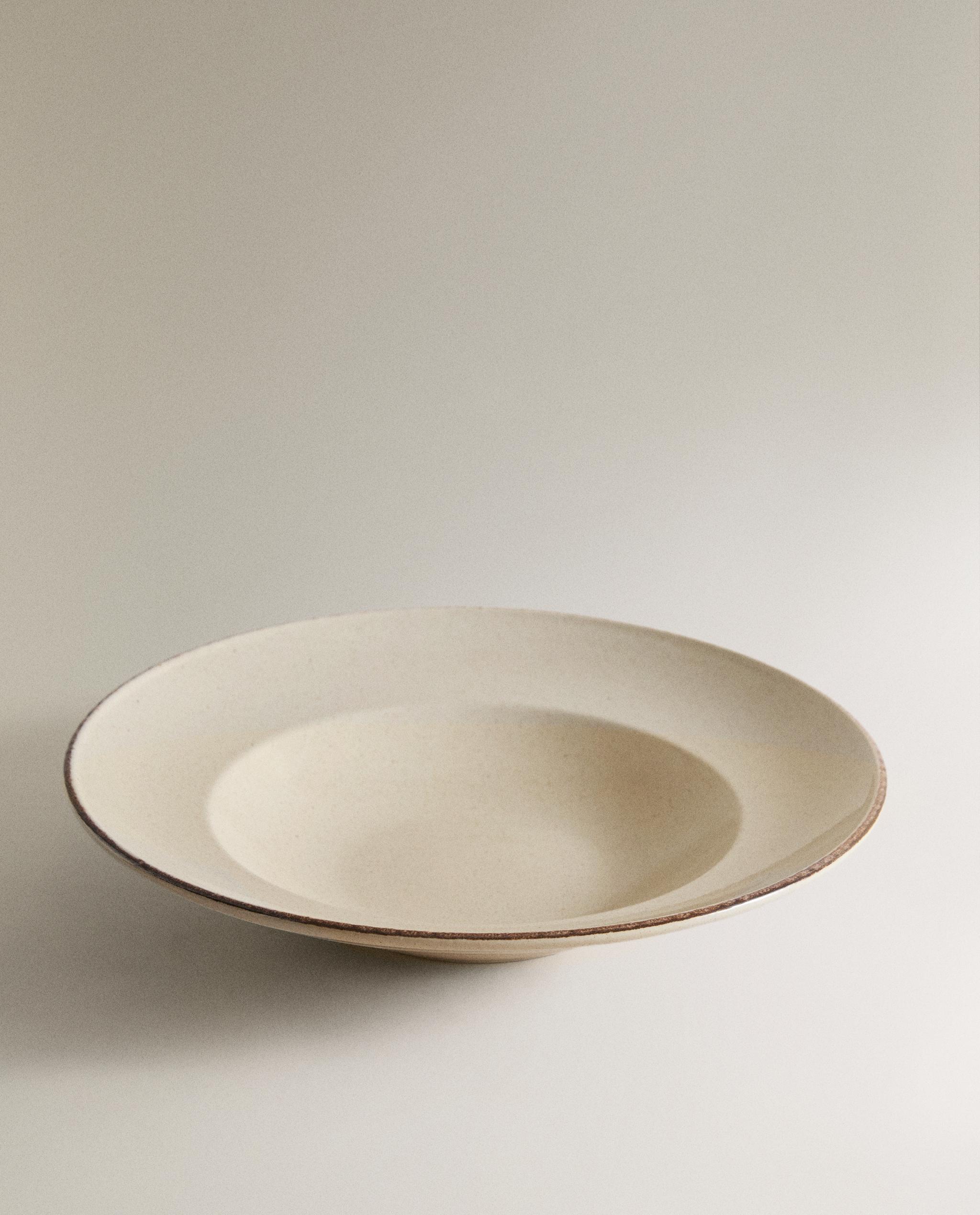 STONEWARE PASTA PLATE WITH ANTIQUE FINISH RIM product thumbnail 7