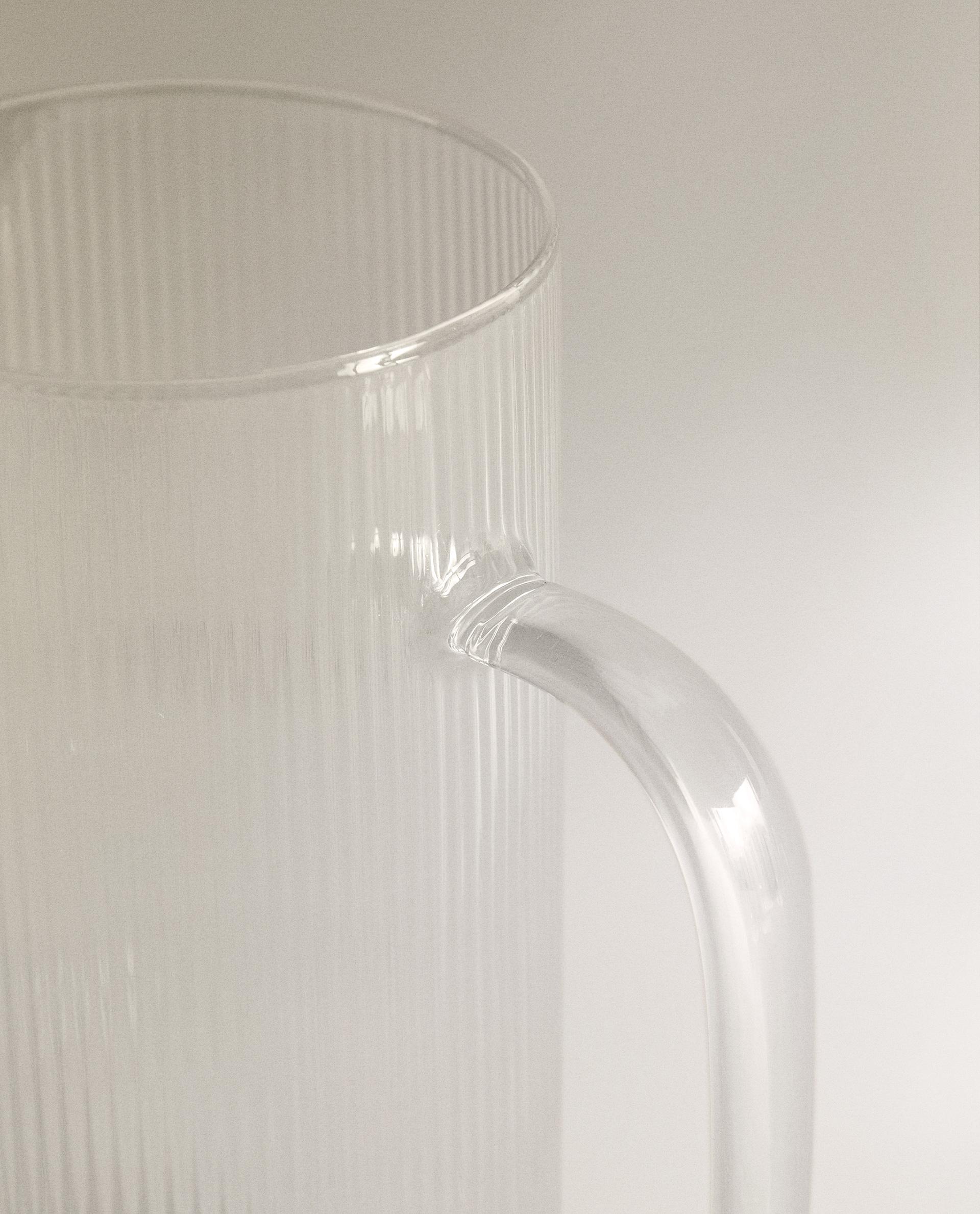 BOROSILICATE JUG WITH LINE DESIGN