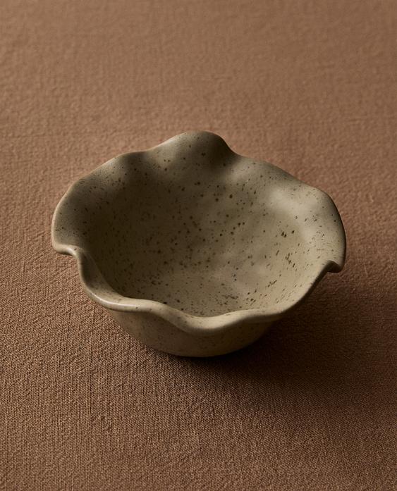 SCALLOPED TERRACOTTA BOWL