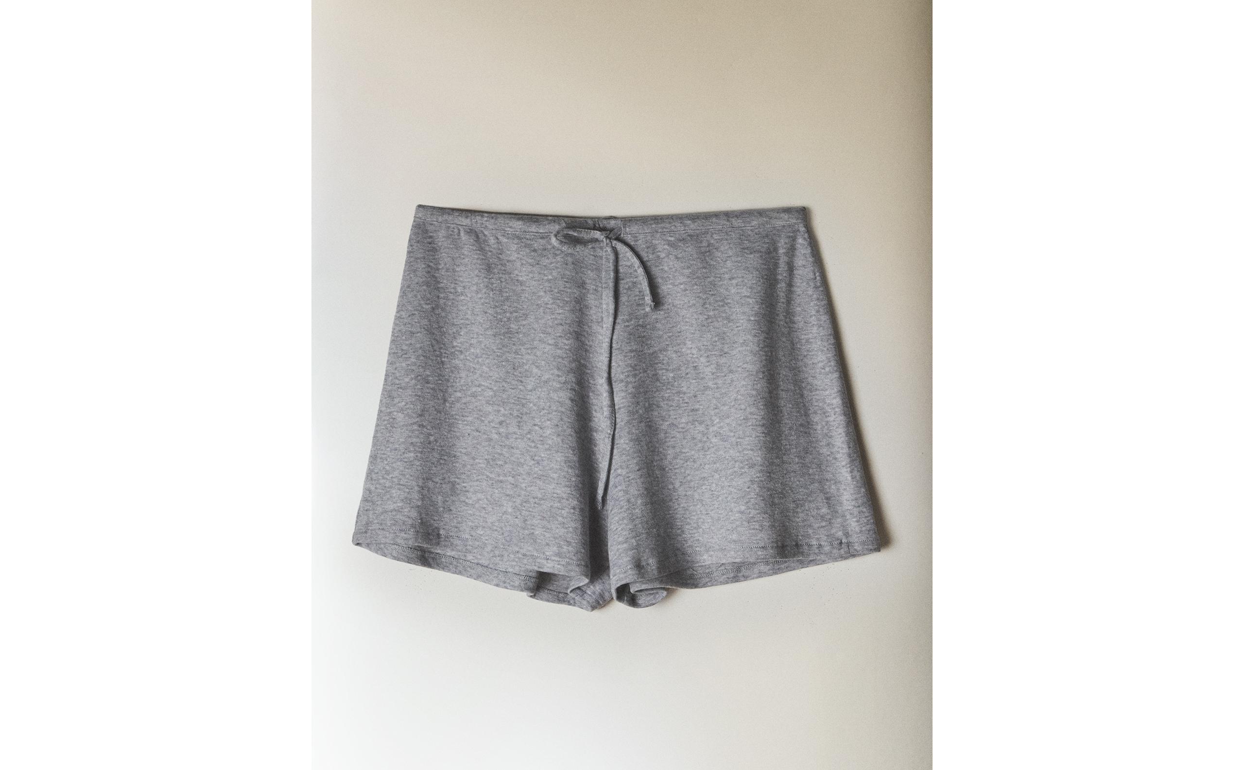 【suzen】Cutina Low-Waist Knit Shorts (light gray) COTTON SHORTS | Zara Home United Kingdom