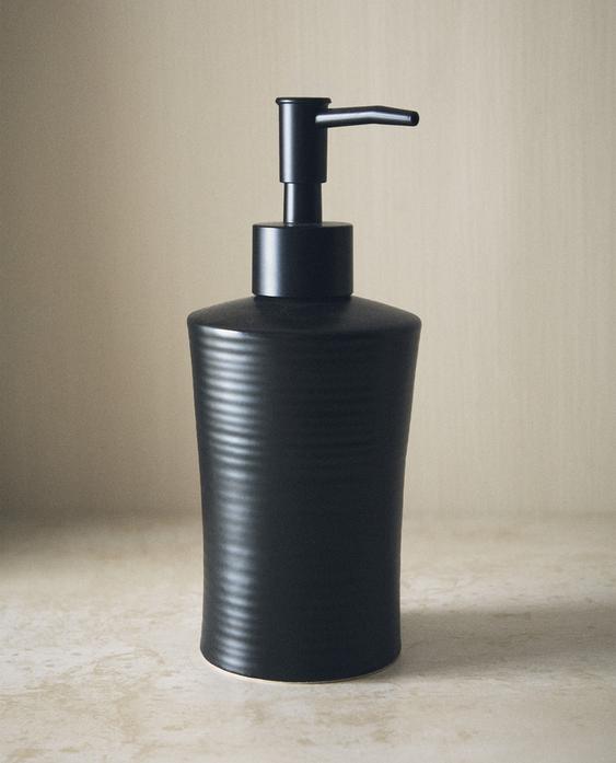 ЧЕРНЫЙ ДОЗАТОР МЫЛА