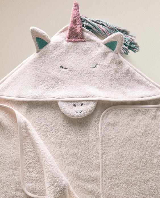 HOODED UNICORN BATH TOWEL HOODED UNICORN BATH TOWEL