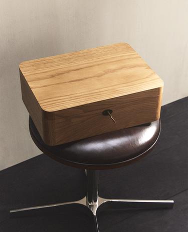 WOODEN JEWELRY BOX WITH MIRROR WOODEN JEWELRY BOX WITH MIRROR