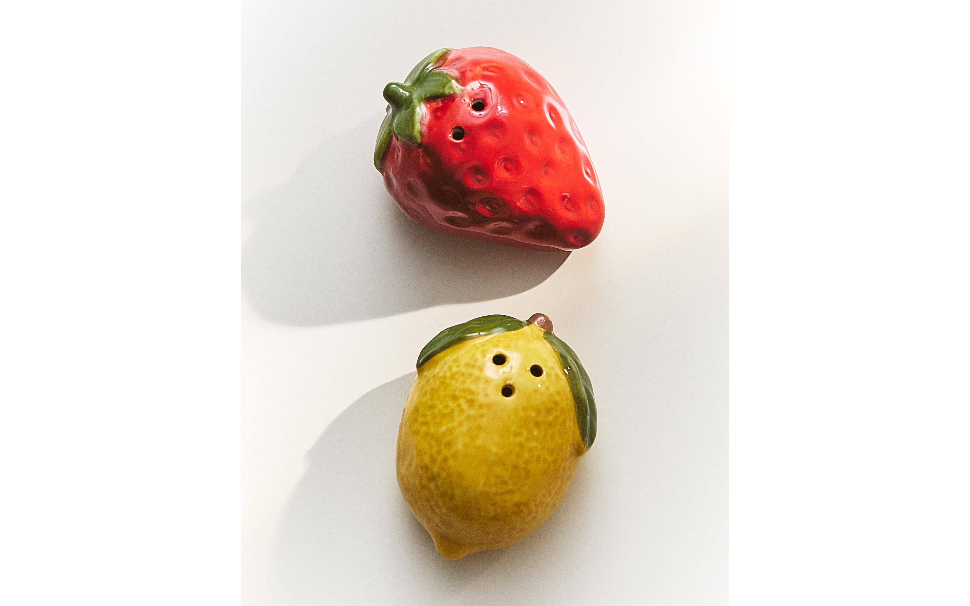 NAPKIN, SALT AND PEPPER SHAKERS product thumbnail 8