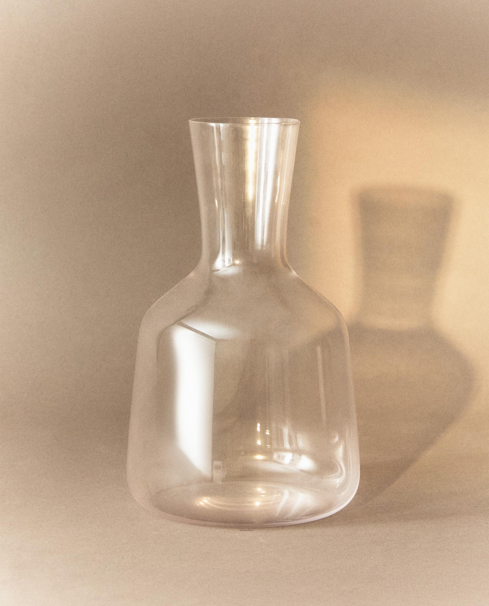 GLASS DECANTER