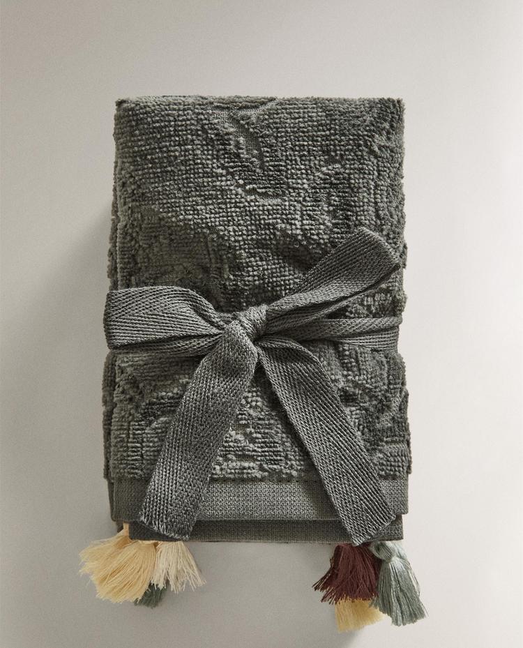 ПОЛОТЕНЦА ДЛЯ РУК С КИСТОЧКАМИ (НАБОР ИЗ 3 ШТ.)