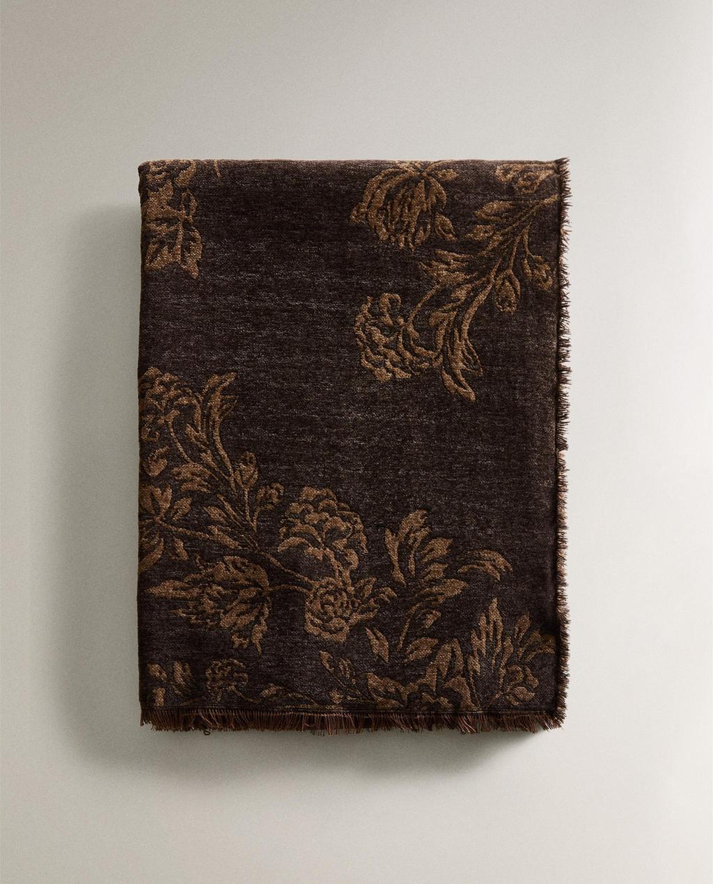 COUVERTURE CHENILLE JACQUARD